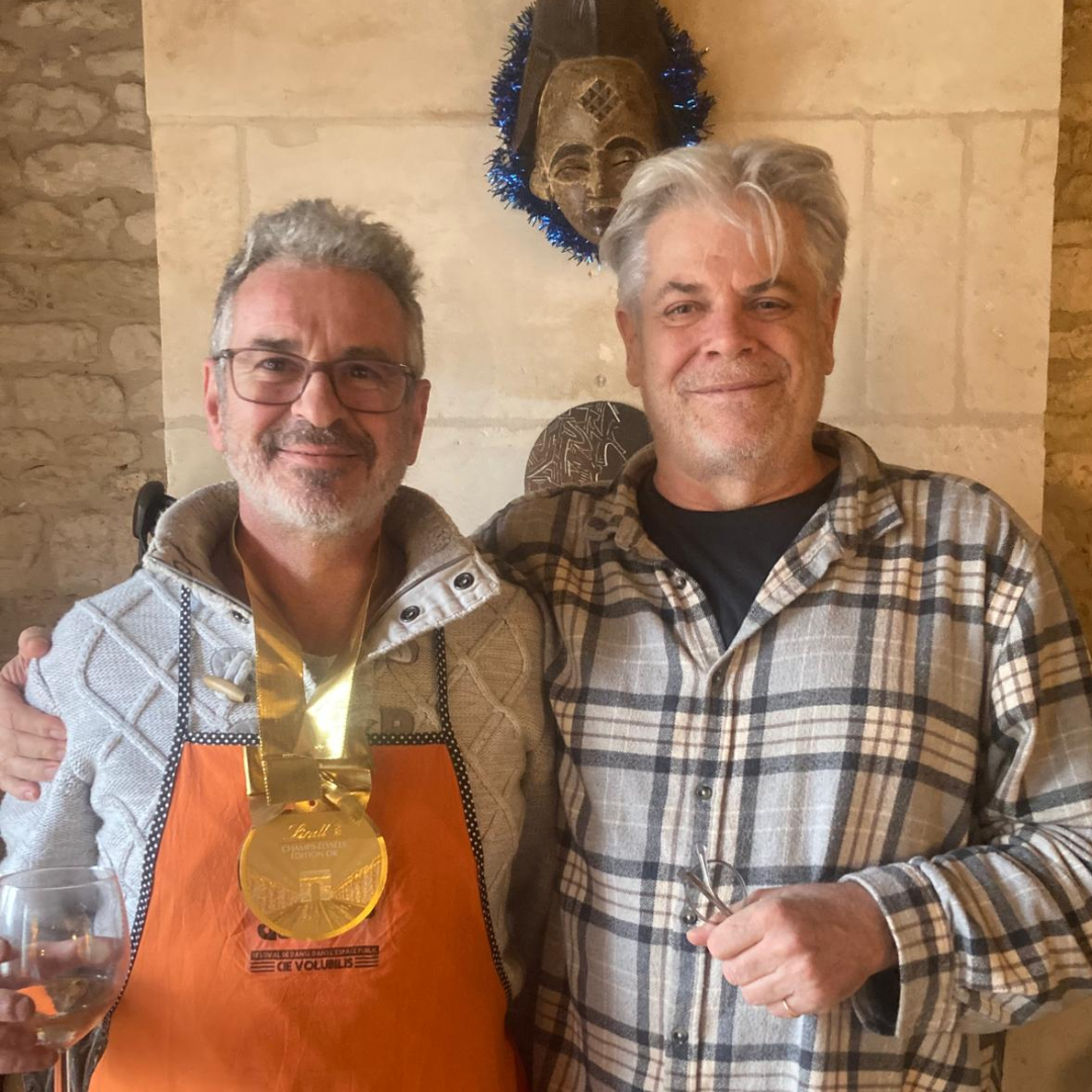 Stéphane Chauvin et Jean-Christophe Gilbert lors de la XXIe édition de la fête des huîtres le lundi 29 décembre 2025 à Niort (photo Laetitia Malaval).